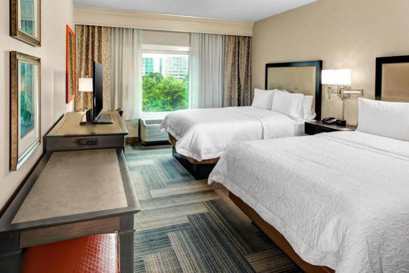 Hampton Inn & Suites By Hilton Atlanta Perimeter دنوودي المظهر الخارجي الصورة