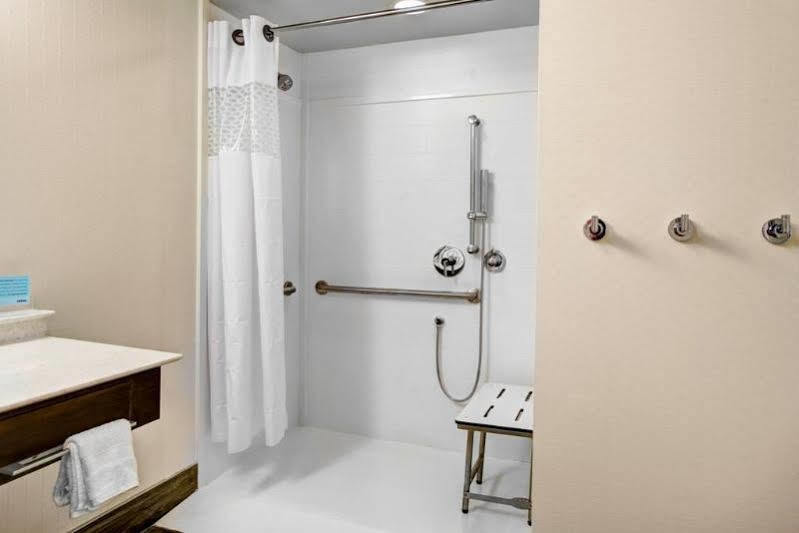Hampton Inn & Suites By Hilton Atlanta Perimeter دنوودي المظهر الخارجي الصورة